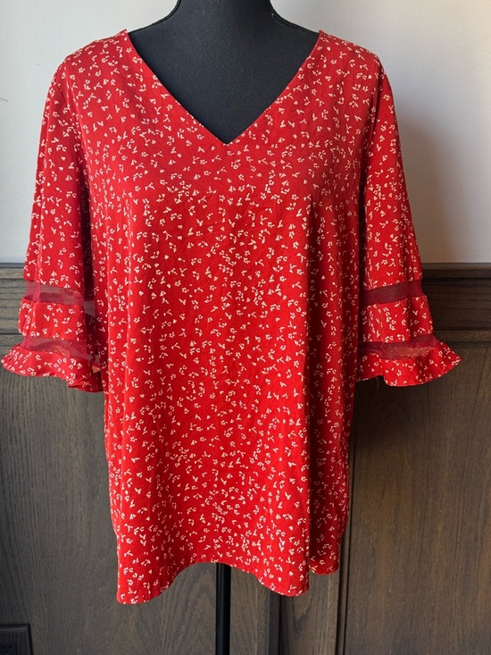 Joico Tops - Red Orange V-Neck Women's Top with Ruffle Sleeves XL